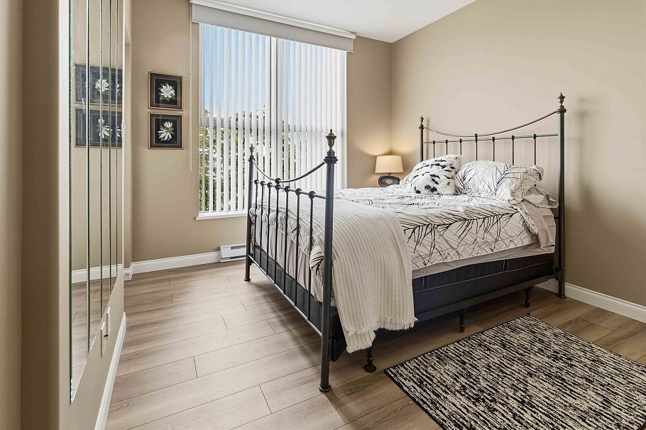 405 160 E 13th Street North Vancouver, BC - 12