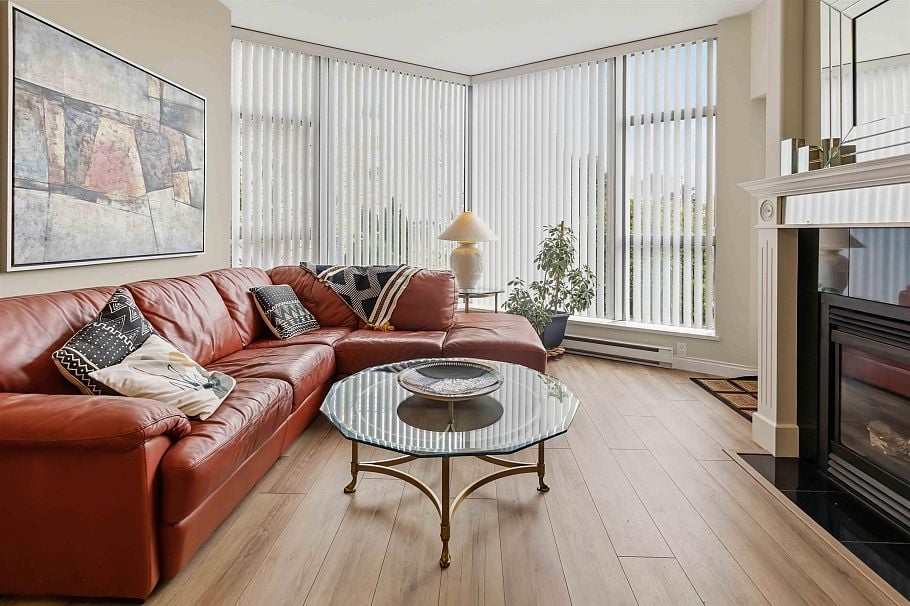 405 160 E 13th Street North Vancouver, BC - 5