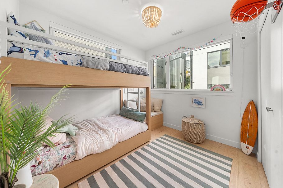 224 650 E 2nd Street North Vancouver, BC - 20