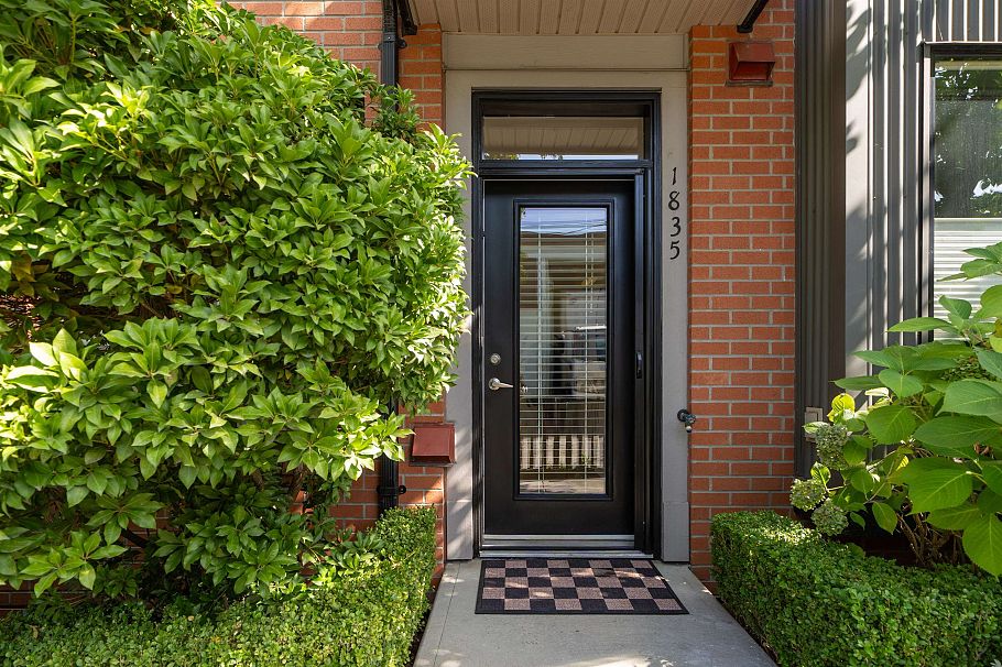 1835 Stainsbury Avenue Vancouver, BC - 3