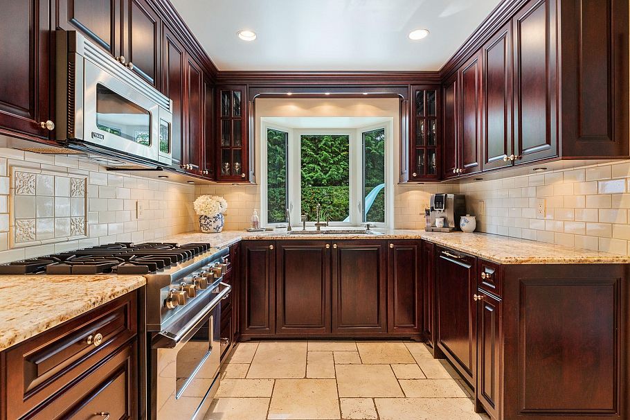 971 Canyon Boulevard North Vancouver, BC - 19