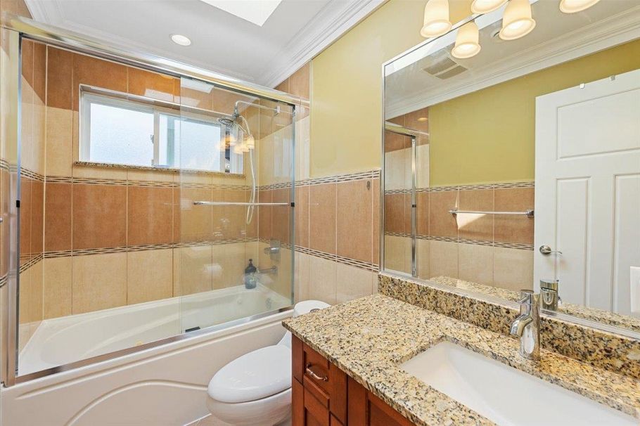 1185 E 62nd Avenue Vancouver, BC - 23