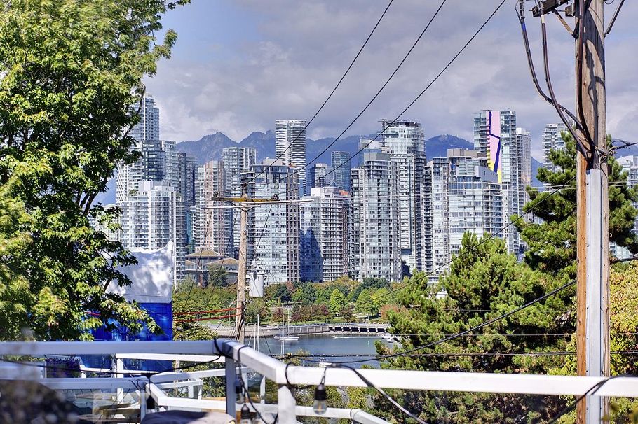 1210 W 7th Avenue Vancouver, BC - 27
