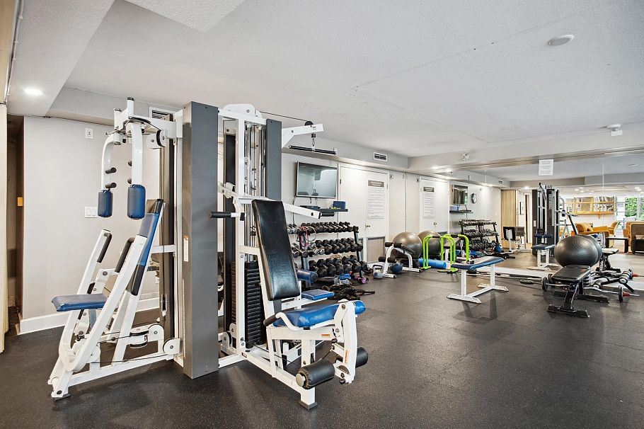 321 3600 Windcrest Drive North Vancouver, BC - 26