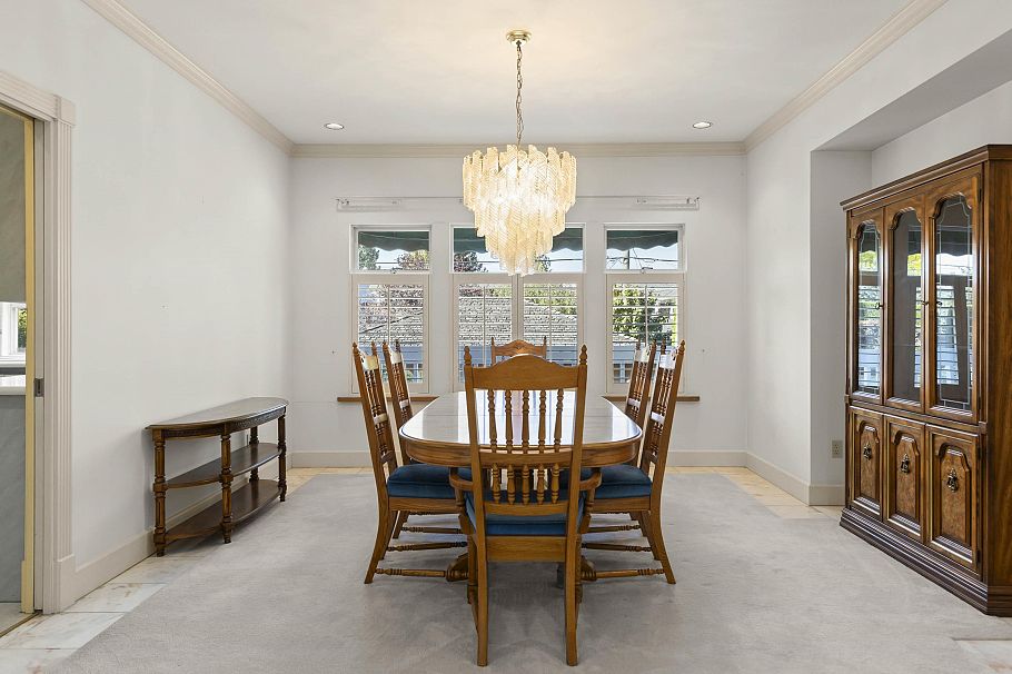 2677 W 34th Avenue Vancouver, BC - 10