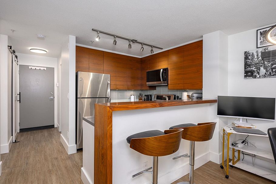204 124 W 3rd Street North Vancouver, BC - 12