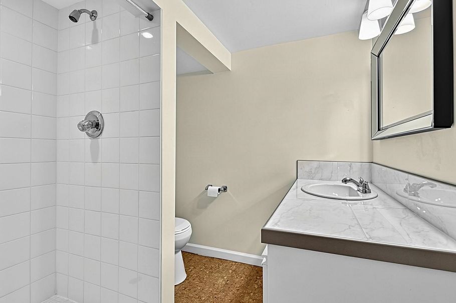 2076 Turner Street Vancouver, BC - 21