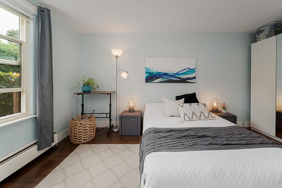 303 2450 Cornwall Avenue Vancouver, BC - 23