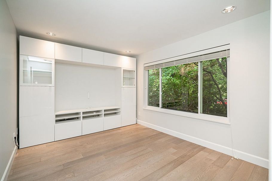 2308 W 14th Avenue Vancouver, BC - 18