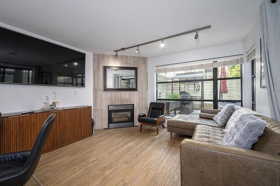 204 124 W 3rd Street North Vancouver, BC - 5