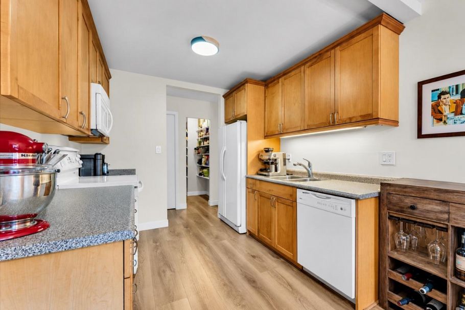 102 1935 W 1st Avenue Vancouver, BC - 11