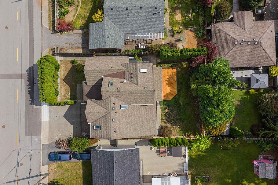 1501 Frederick Road North Vancouver, BC - 28
