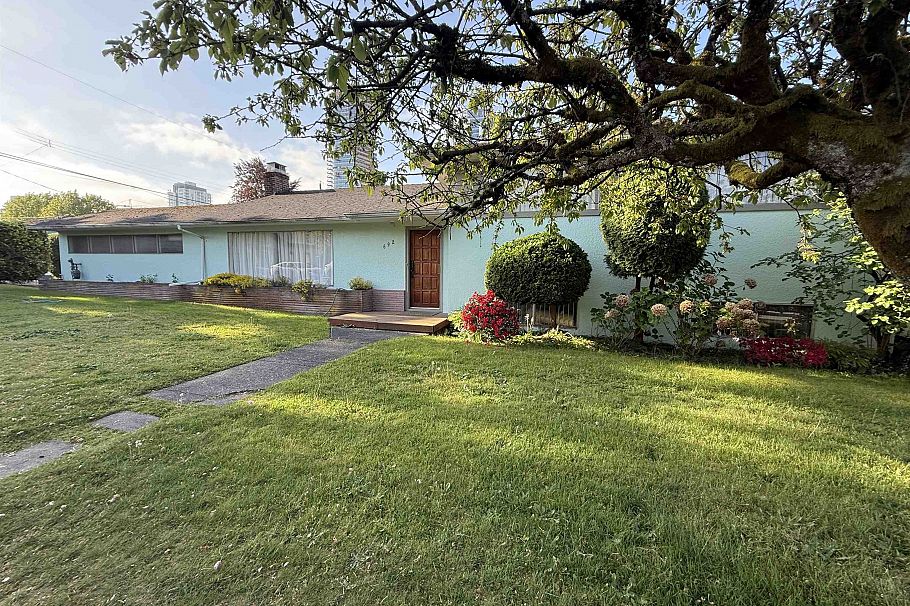 692 W 39th Avenue Vancouver, BC - 13