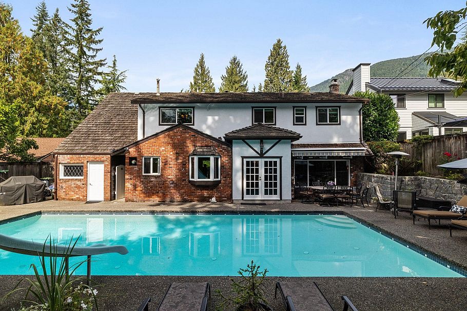 971 Canyon Boulevard North Vancouver, BC - 4