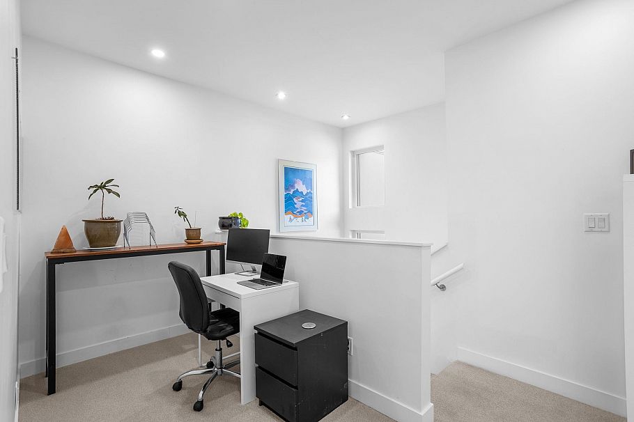 53 3597 Malsum Drive North Vancouver, BC - 20