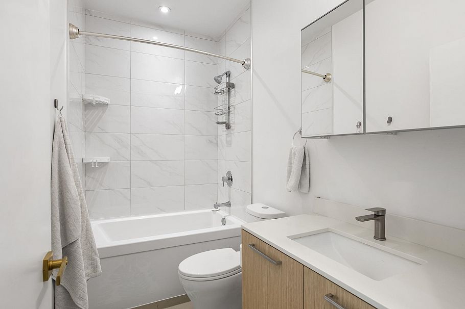 53 3597 Malsum Drive North Vancouver, BC - 27