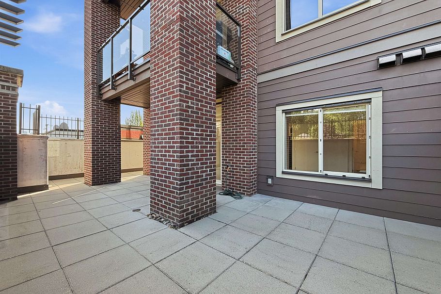 204 1273 Marine Drive North Vancouver, BC - 13