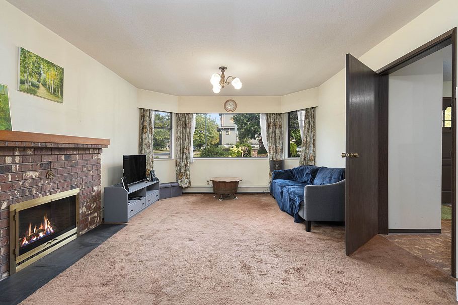 1594 W 68th Avenue Vancouver, BC - 4
