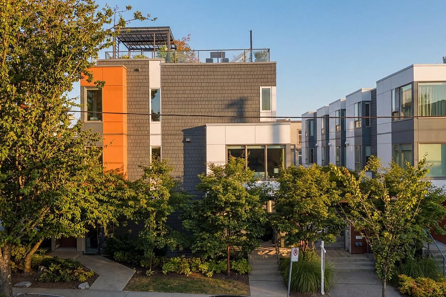 639 Victoria Drive Vancouver, BC - 1