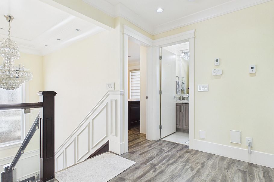 426 E 63 Avenue Vancouver, BC - 40
