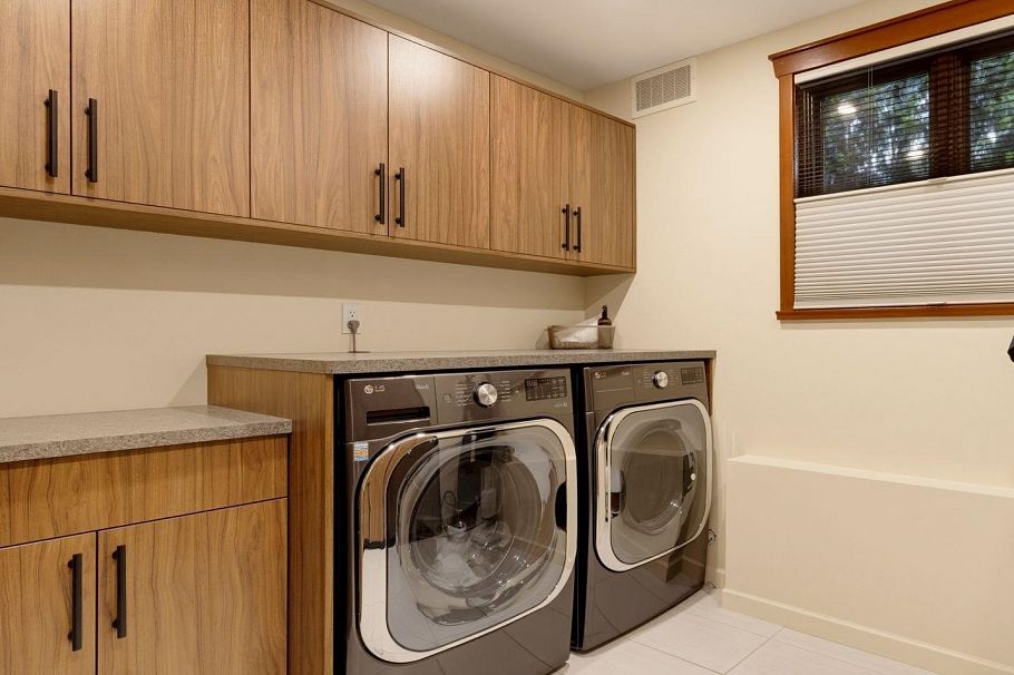 141 E Windsor Road North Vancouver, BC - 33