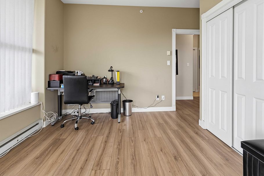 405 160 E 13th Street North Vancouver, BC - 19