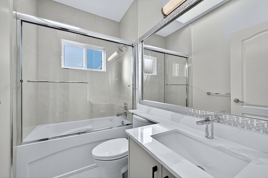 392 E 63rd Avenue Vancouver, BC - 19