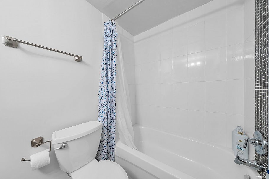 111 2040 Cornwall Avenue Vancouver, BC - 15