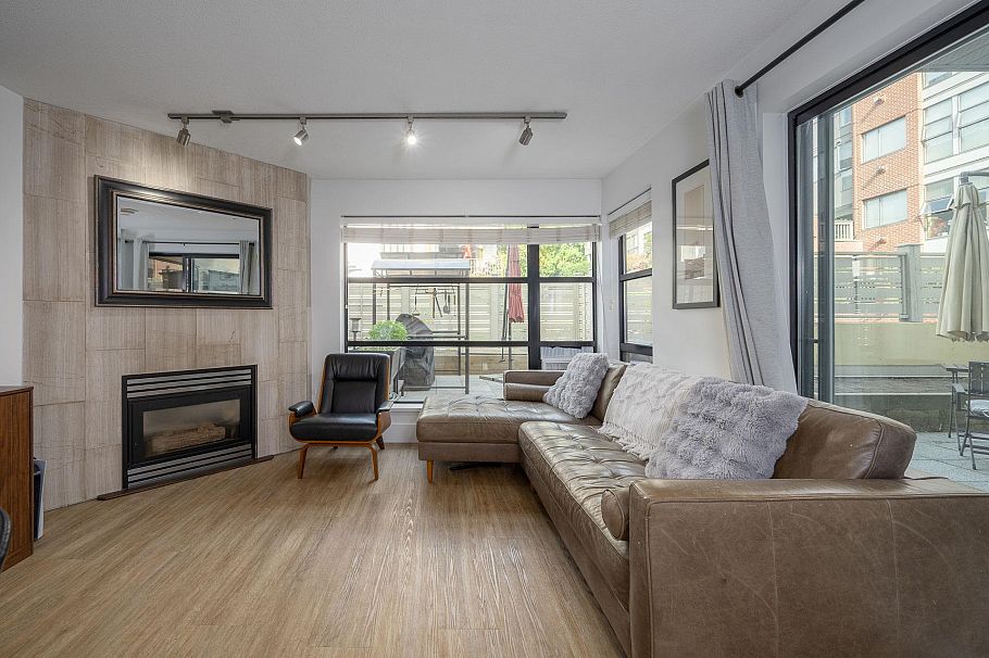 204 124 W 3rd Street North Vancouver, BC - 6