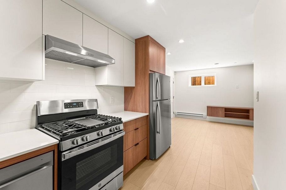 3233 Penticton Street Vancouver, BC - 31