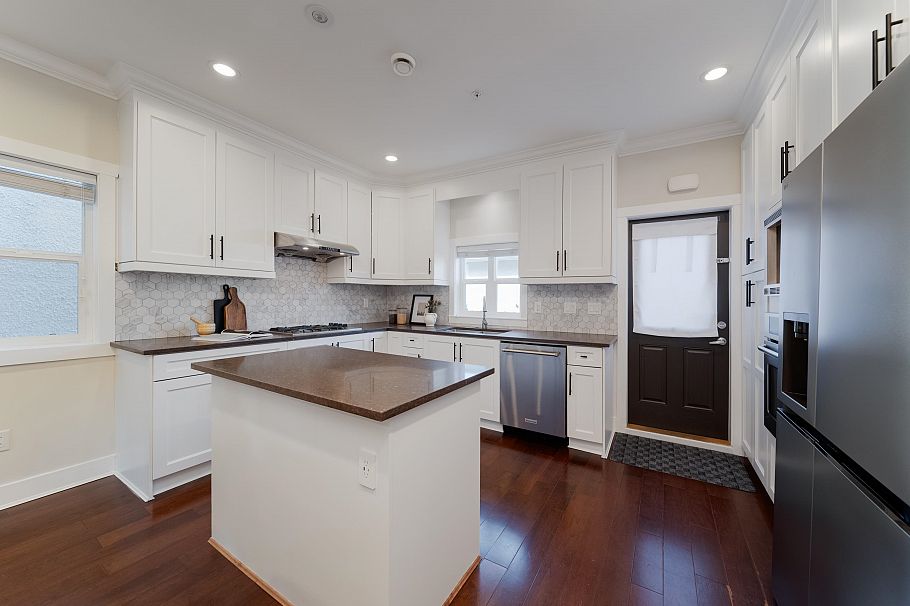 1479 East 20th Avenue Vancouver, BC - 15