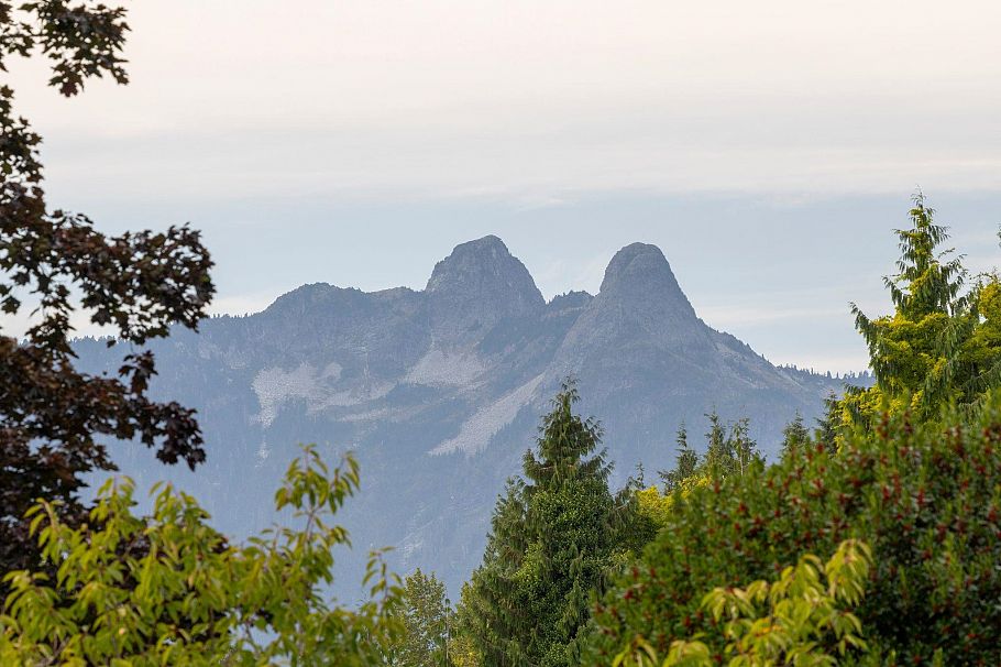 5008 Redonda Drive North Vancouver, BC - 33