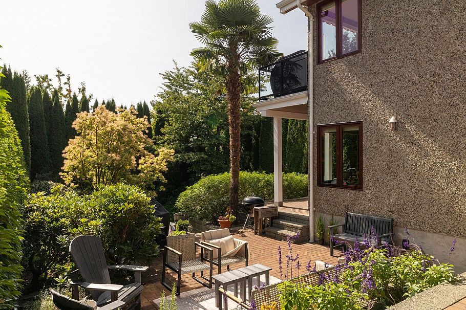 141 E Windsor Road North Vancouver, BC - 37