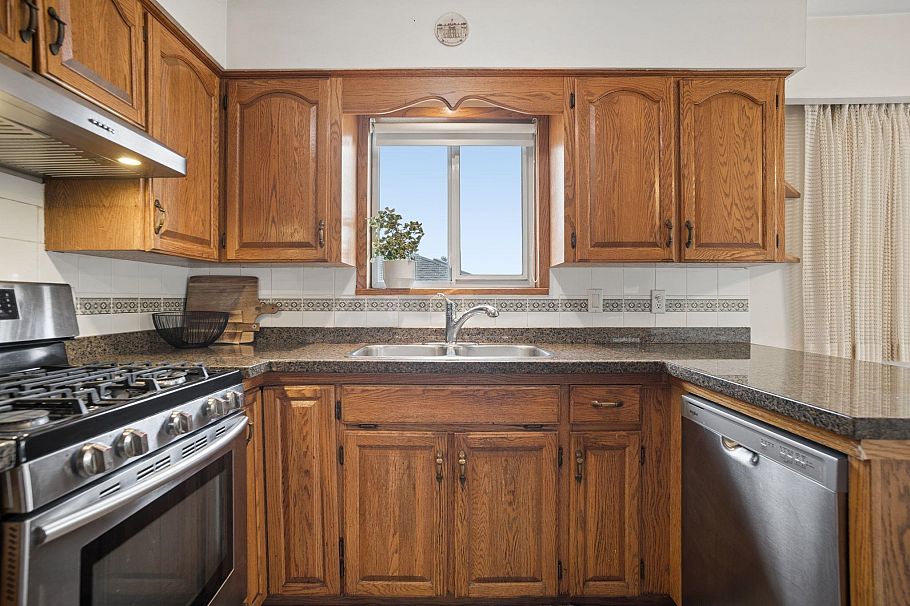 2780 E 8th Avenue Vancouver, BC - 16