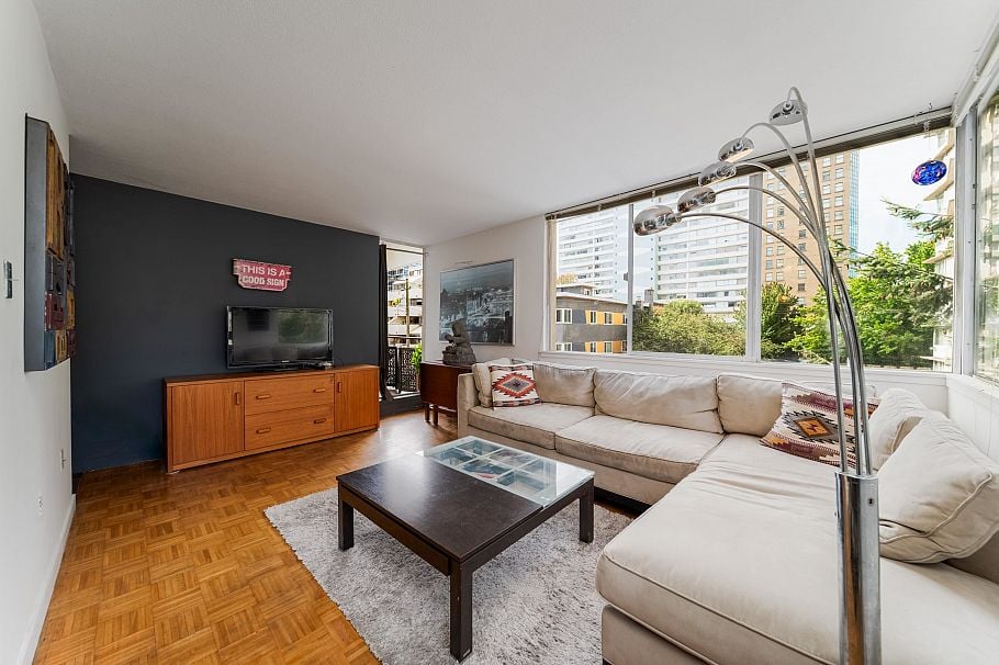 203 1850 Comox Street Vancouver, BC - 2