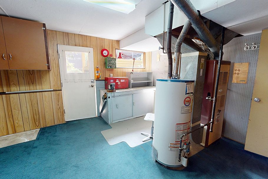 492 Aubrey Place Vancouver, BC - 25