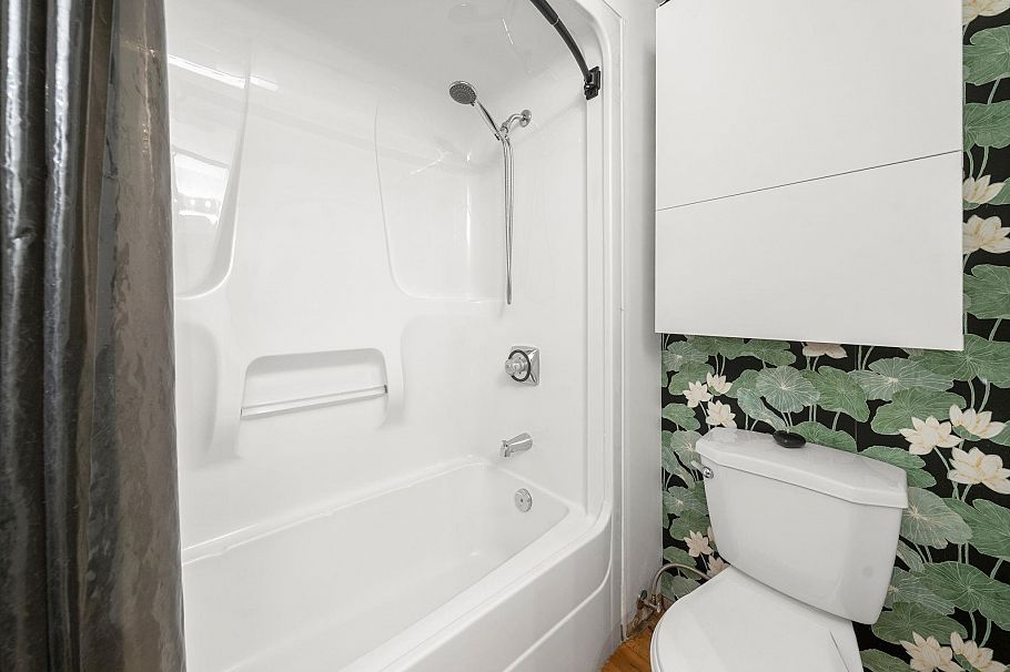 120 2556 E Hastings Street Vancouver, BC - 22