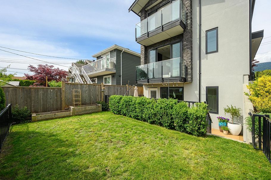 3 215 E 21st Street North Vancouver, BC - 5