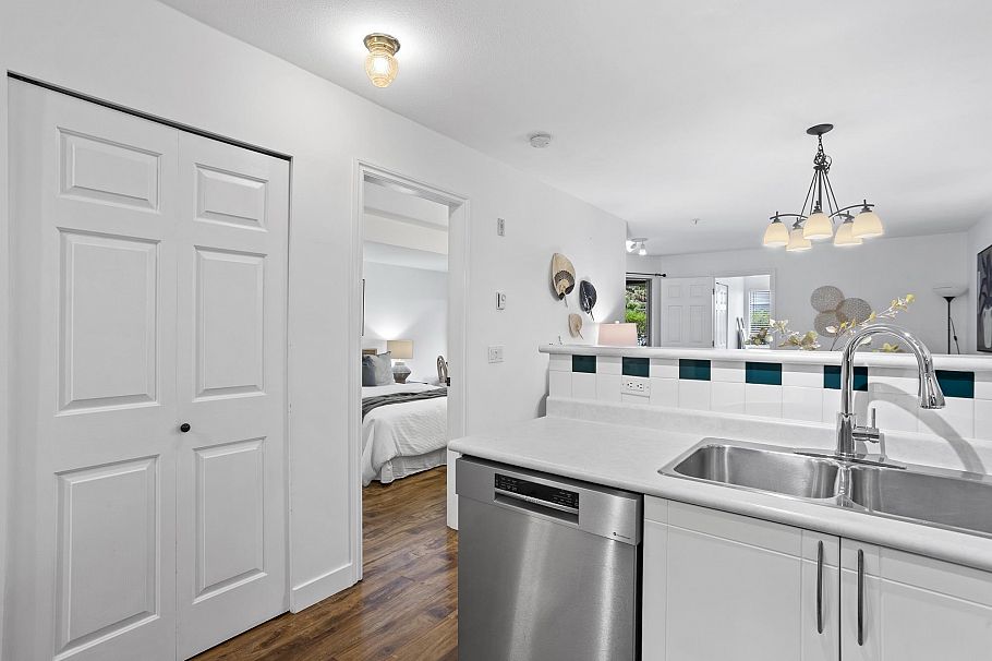 104 688 E 16th Avenue Vancouver, BC - 10