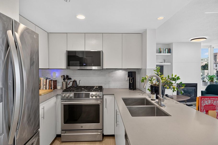 502 120 Milross Avenue Vancouver, BC - 16