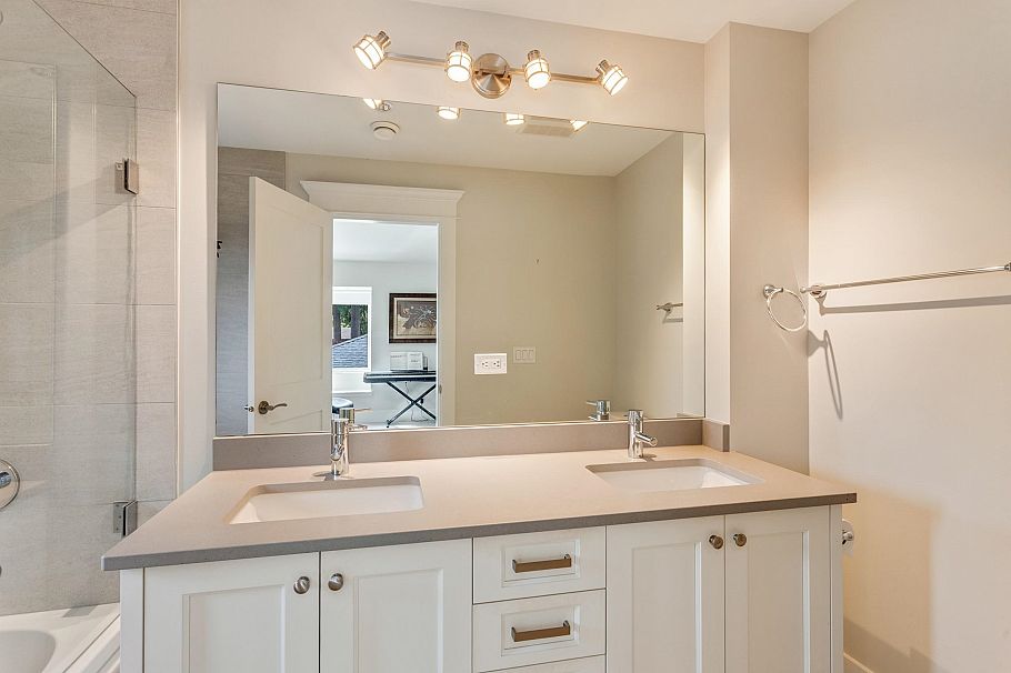 2228 Mahon Avenue North Vancouver, BC - 21