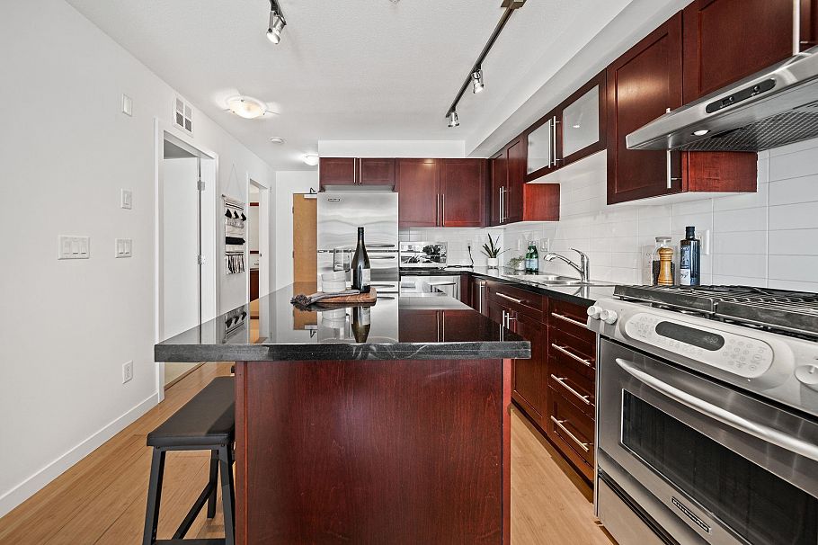 409 122 E 3rd Street North Vancouver, BC - 12