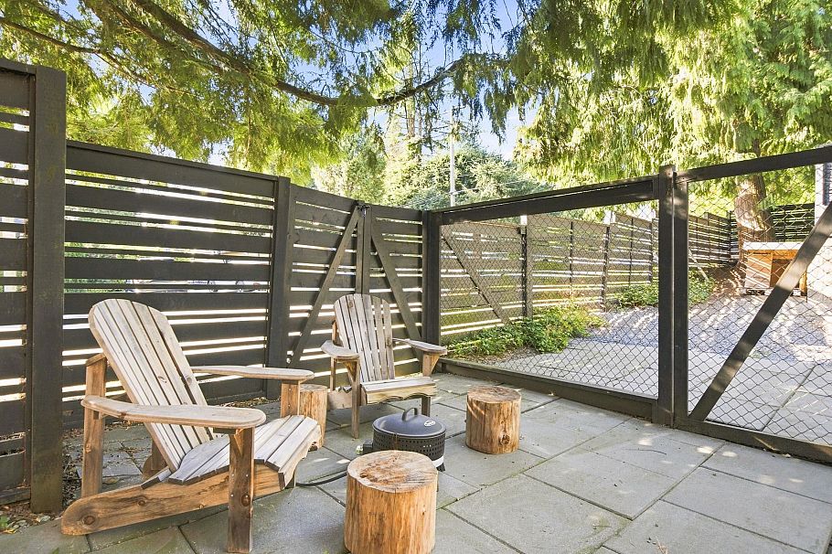 300 E 25th Street North Vancouver, BC - 35
