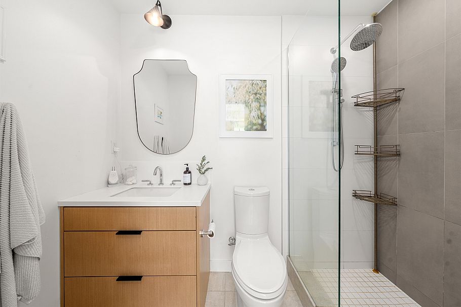 224 650 E 2nd Street North Vancouver, BC - 18