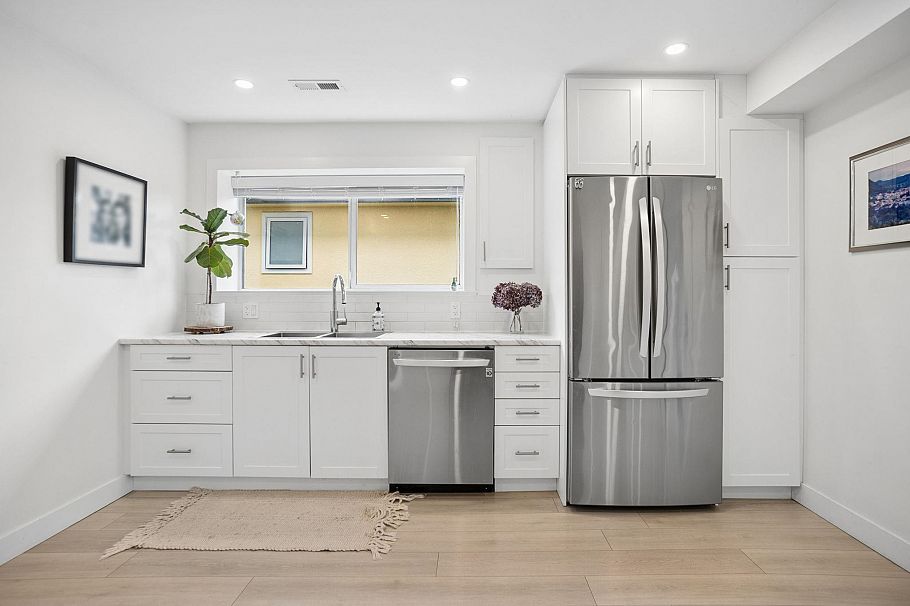 2780 E 8th Avenue Vancouver, BC - 7