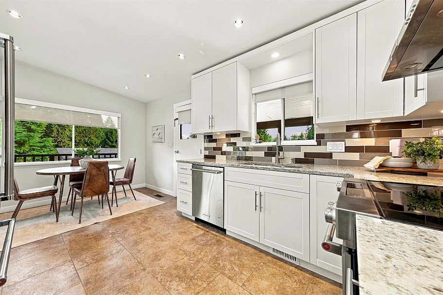 3773 Regent Avenue North Vancouver, BC - 10