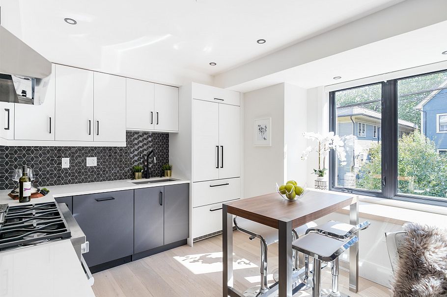 2 1152 Comox Street Vancouver, BC - 6
