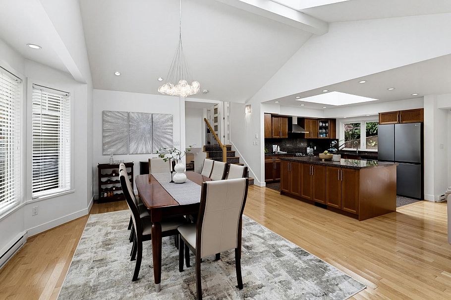 1941 Arborlynn Drive North Vancouver, BC - 21