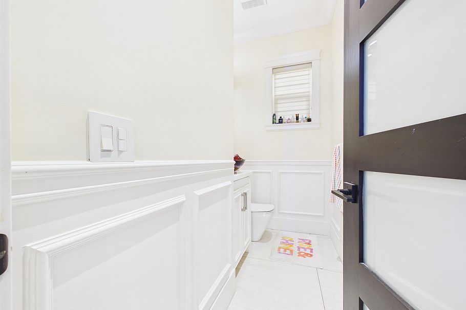 426 E 63 Avenue Vancouver, BC - 24