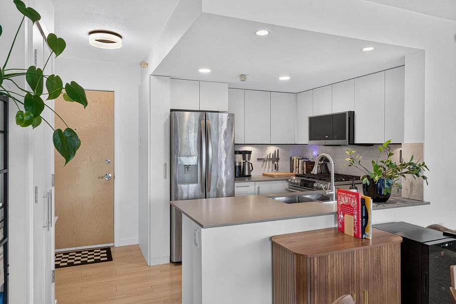 502 120 Milross Avenue Vancouver, BC - 10